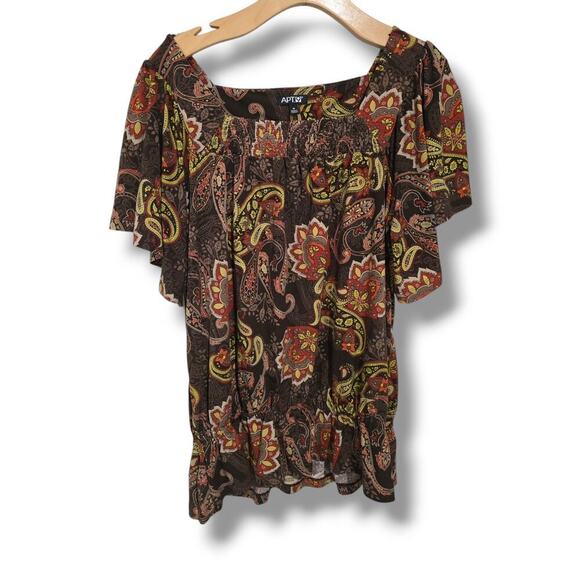 Apt. 9 Tops - Apt 9 women's brown paisley print Smocked square neckline short sleeves Blouse